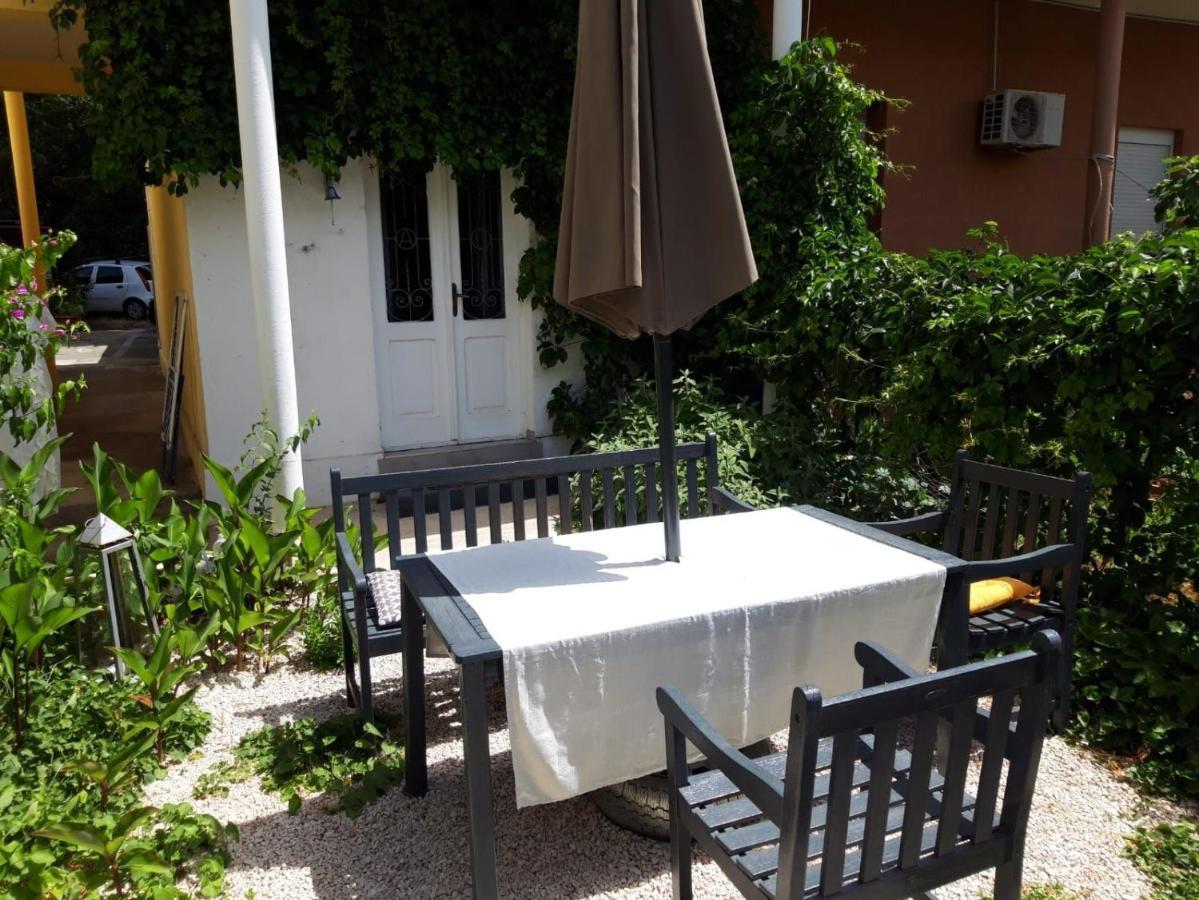 Apartman Marcela Zadar Exteriör bild