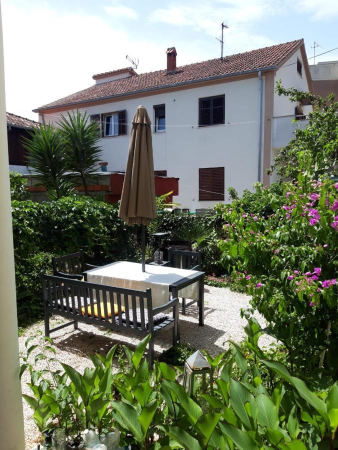 Apartman Marcela Zadar Exteriör bild